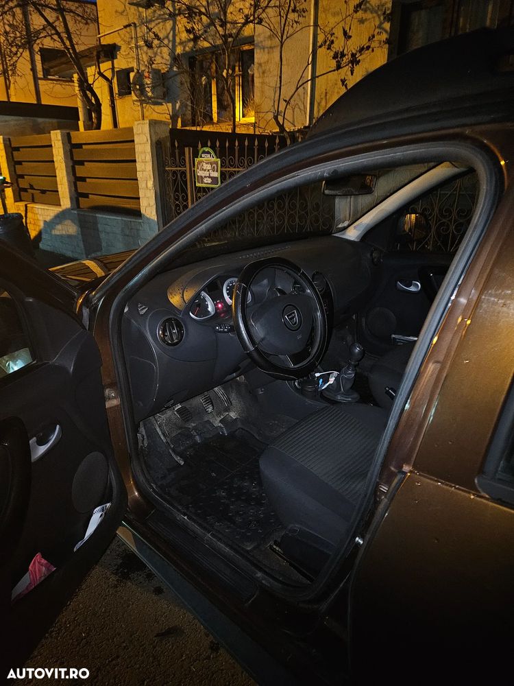 Dacia Duster 1.5 dCi 4x4 Laureate - 9