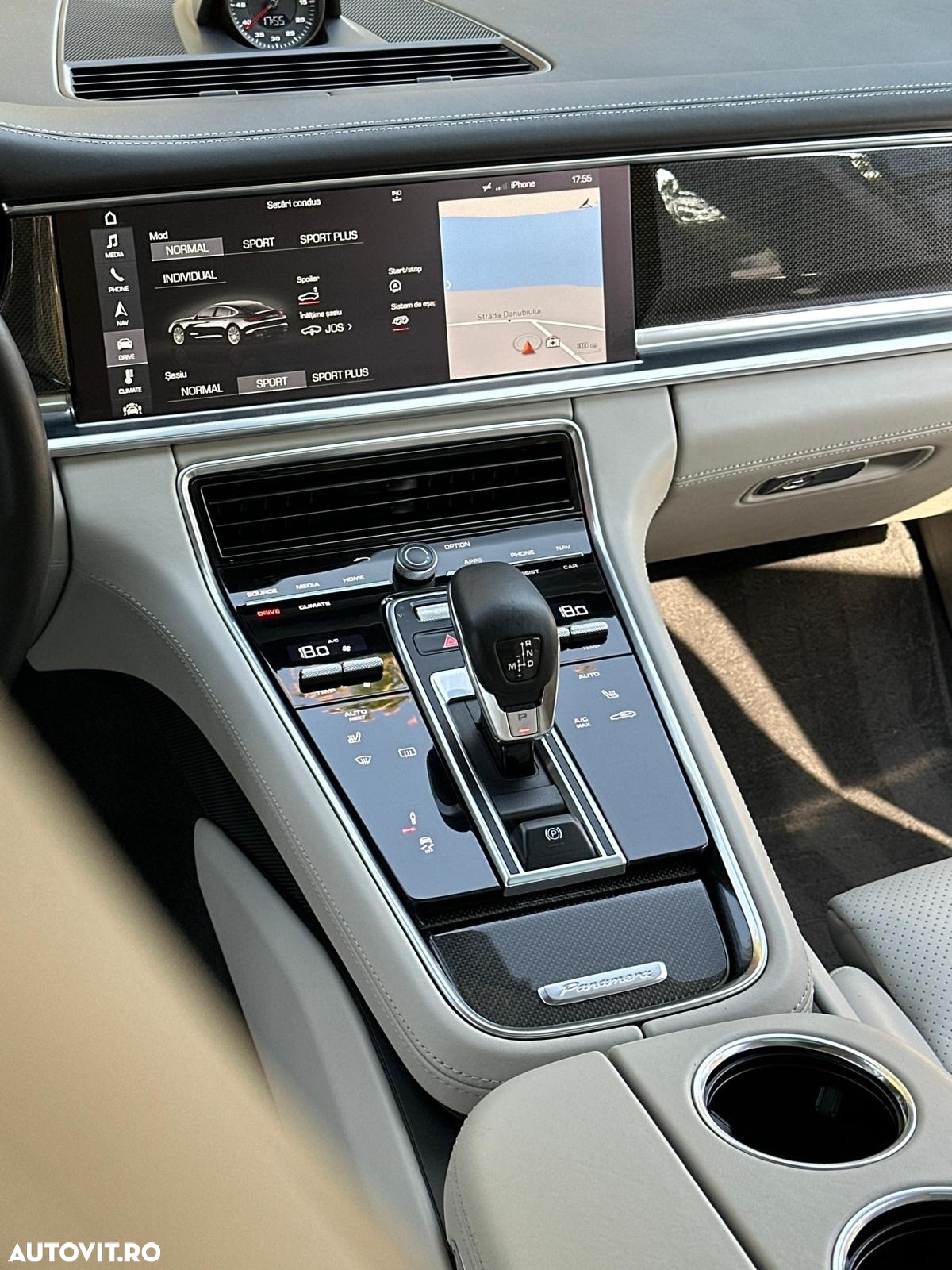Porsche Panamera 4S - 23