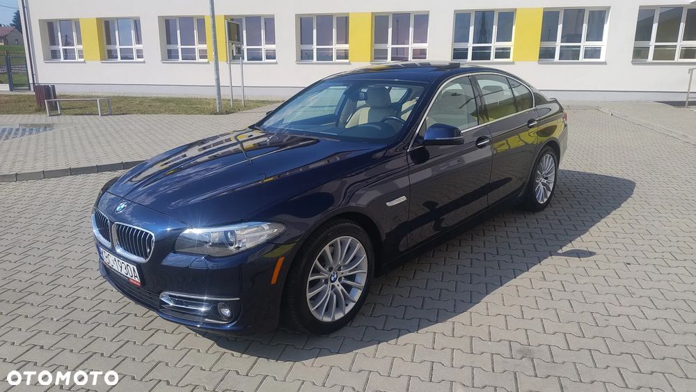 BMW Seria 5 528i xDrive Luxury Line - 11