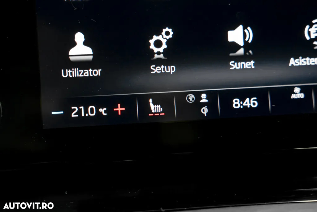Skoda Octavia Combi 2.0 TDI DSG Ambition - 38