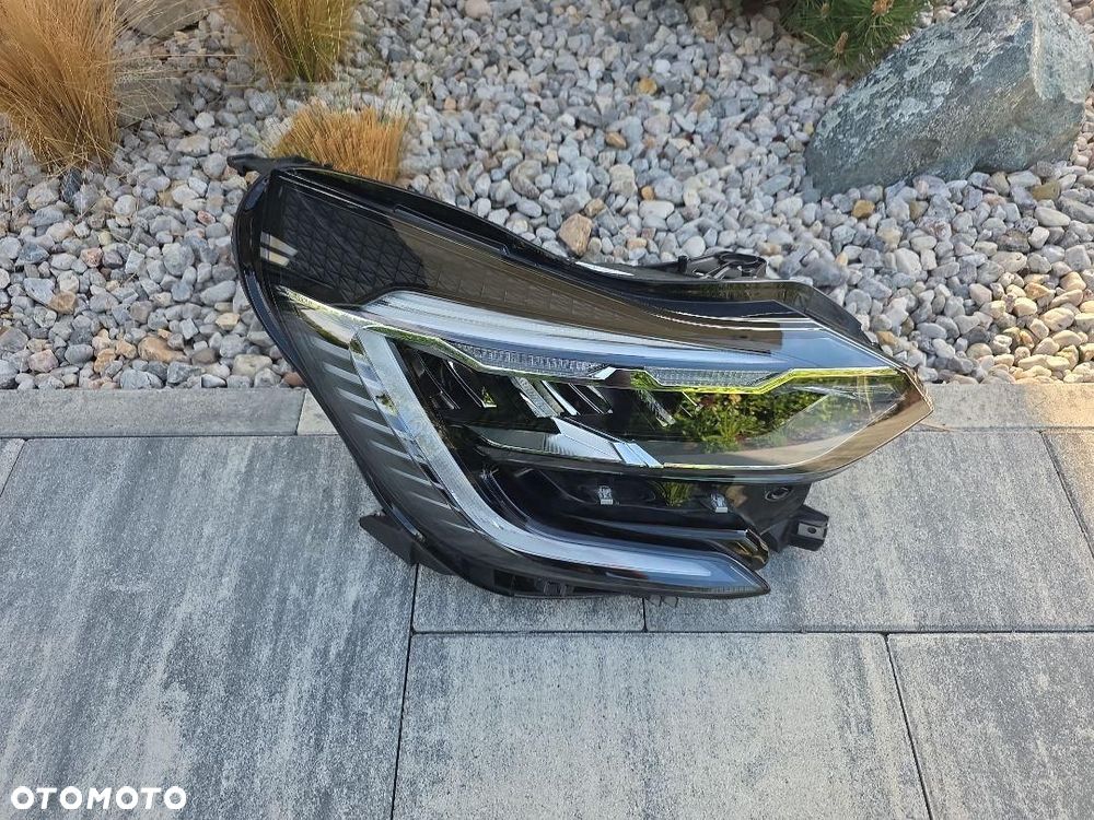 RENAULT CAPTUR 2 II Prawa Kompletna Full Led 260104900R Długi Led Chrom - 2