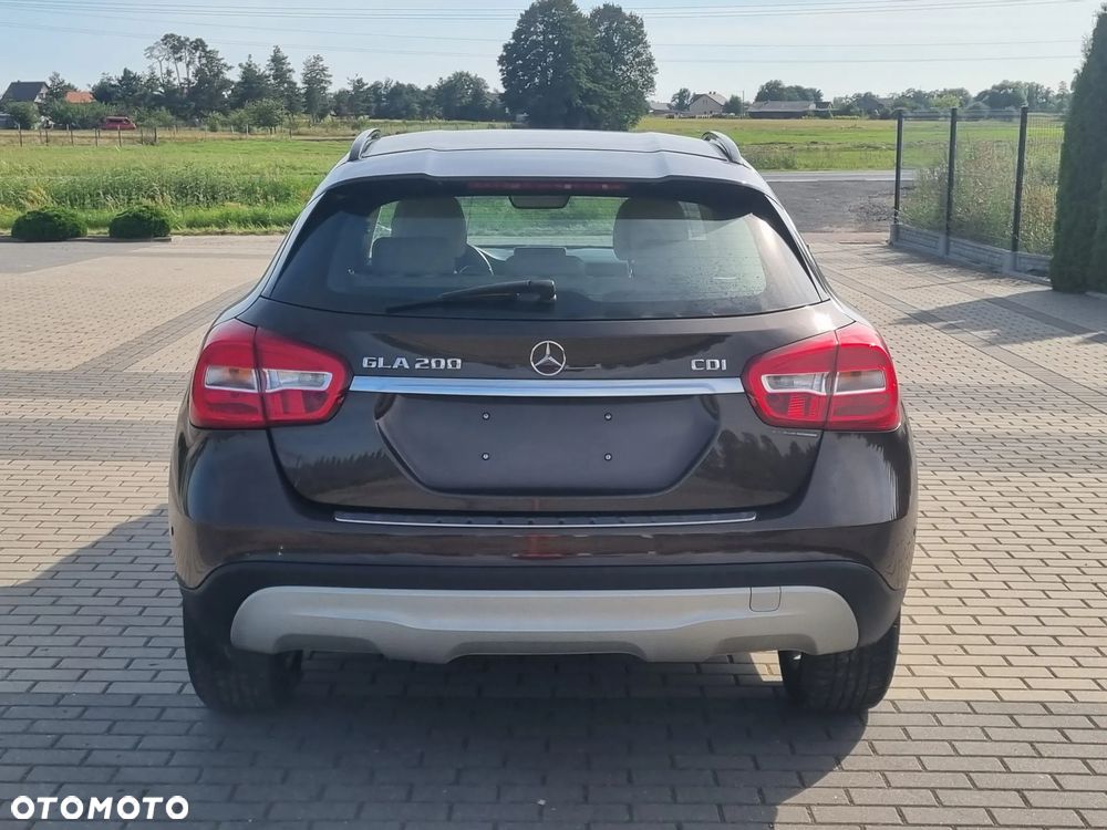 Mercedes-Benz GLA 200 (CDI) d 7G-DCT - 6