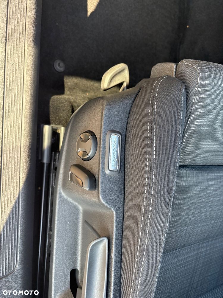 Volkswagen Passat 1.5 TSI EVO Business DSG - 14