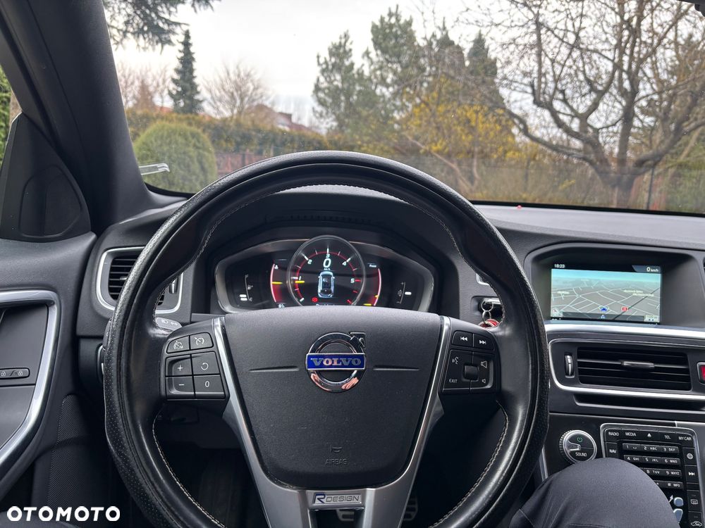 Volvo V60 D4 Drive-E R-Design Summum - 23