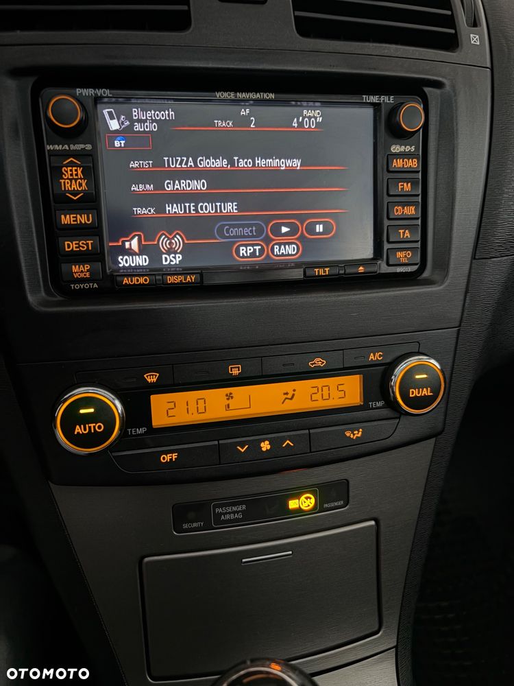 Toyota Avensis 2.0 D-4D Sol+NAVI - 15