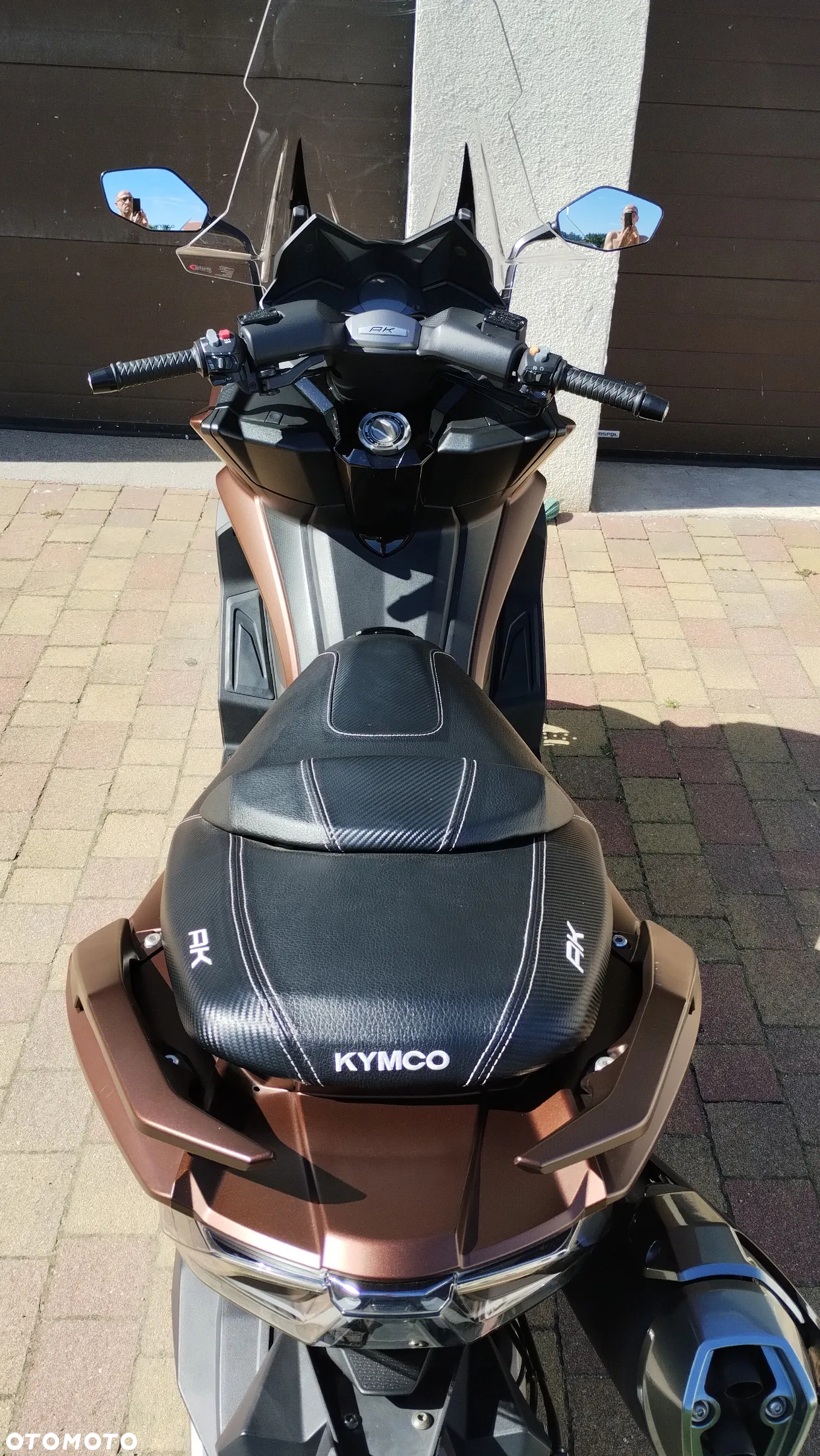 Kymco AK 550 - 9