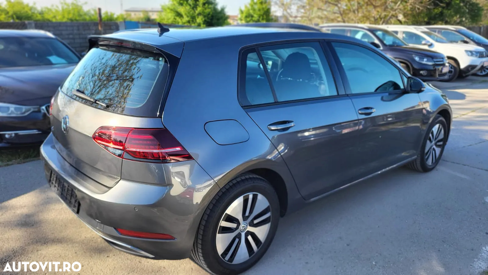 Volkswagen e-Golf - 4