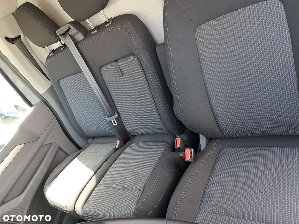 Volkswagen Transporter - 16