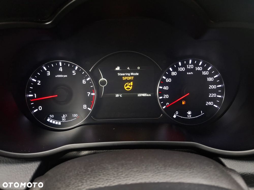 Kia Carens 1.6 GDI ISG Spirit - 7