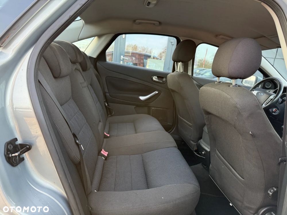 Ford Mondeo 2.0 Viva Titanium - 24