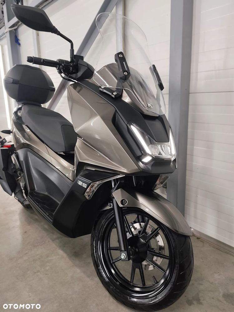 Kymco Skytown - 1