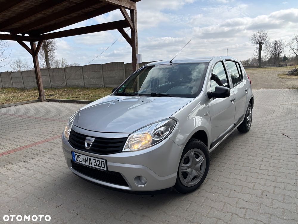 Dacia Sandero 1.2 16V Laureate II - 2
