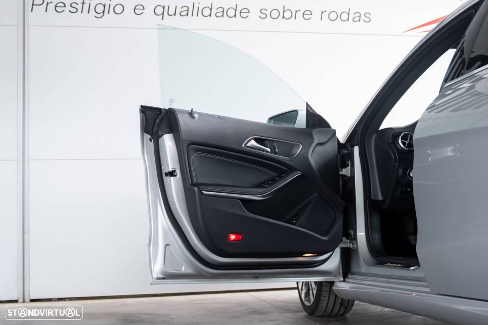 Mercedes-Benz CLA 180 d - 11