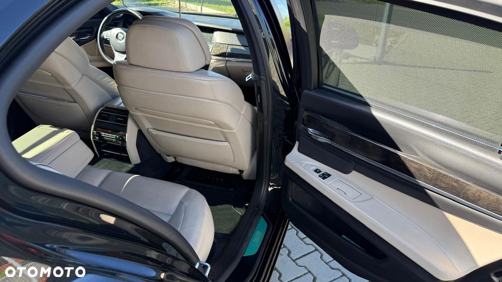 BMW Seria 7 740d xDrive - 10