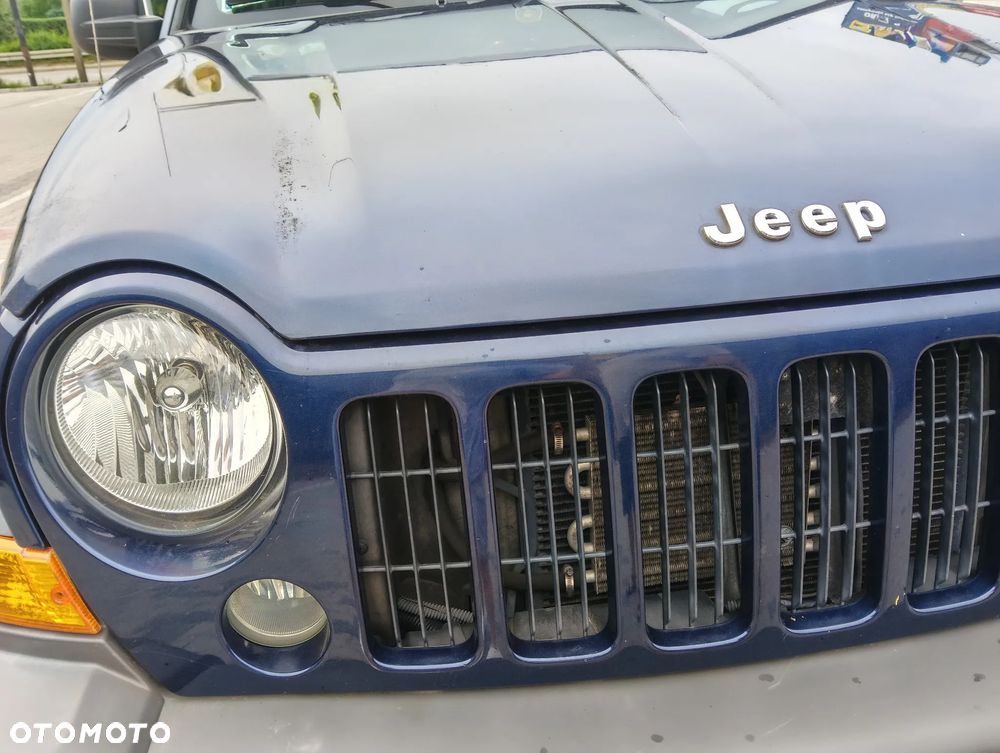 Jeep Liberty - 2