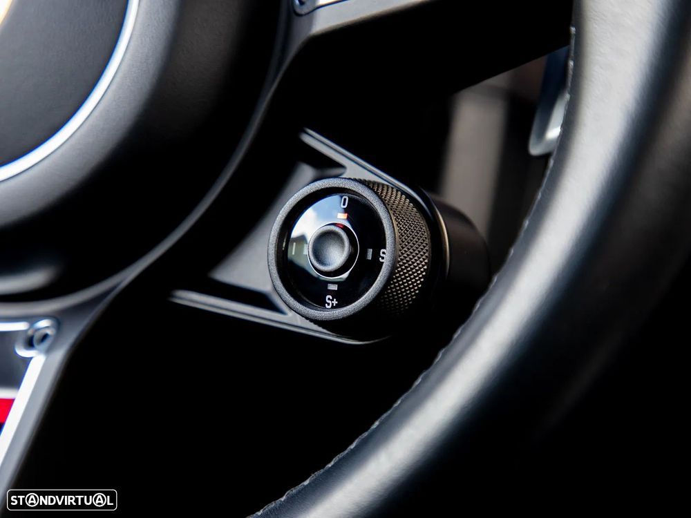 Porsche 911 (991) Carrera GTS PDK - 18