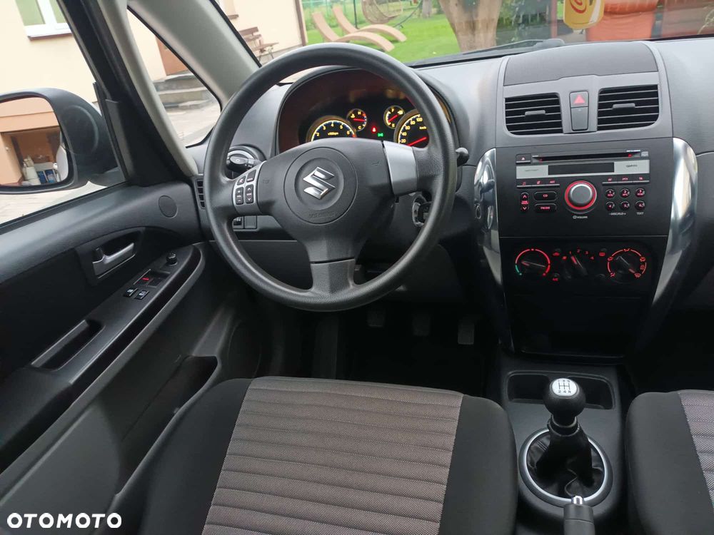 Suzuki SX4 - 4