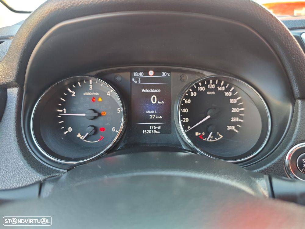 Nissan Qashqai 1.6 dCi N-Connecta 18 - 18