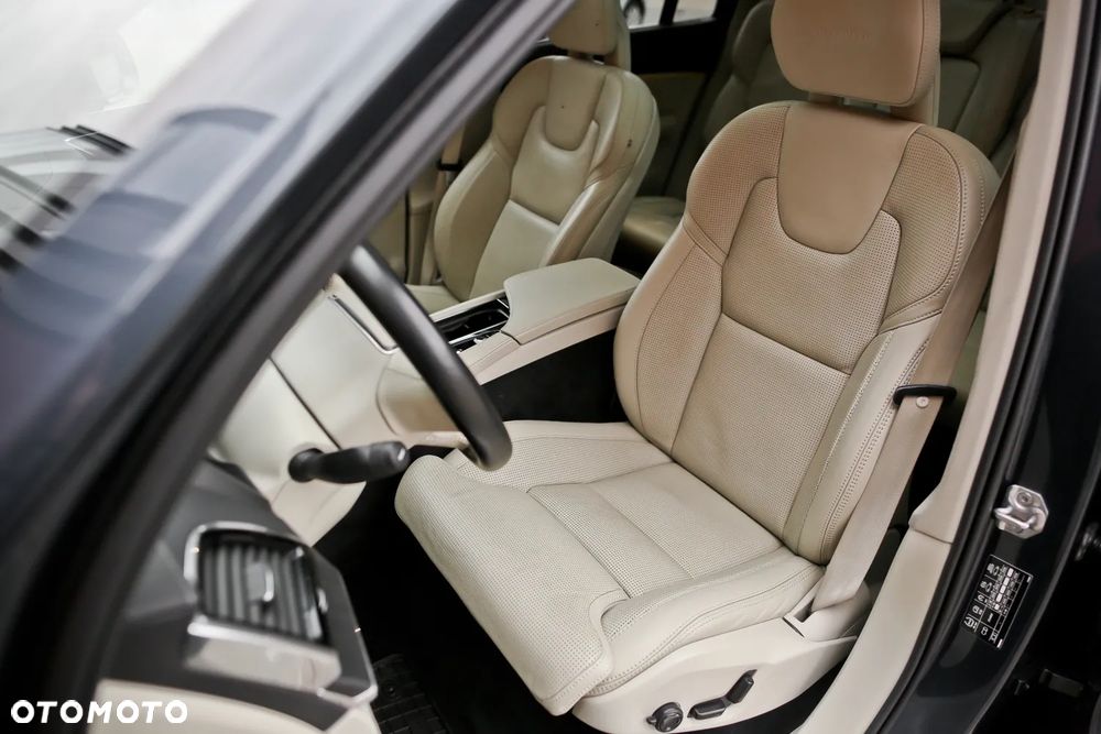 Volvo XC 90 B5 D AWD Inscription 7os - 20