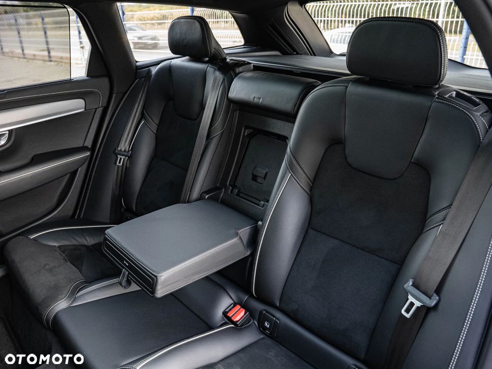 Volvo V90 B4 B Plus Dark - 27