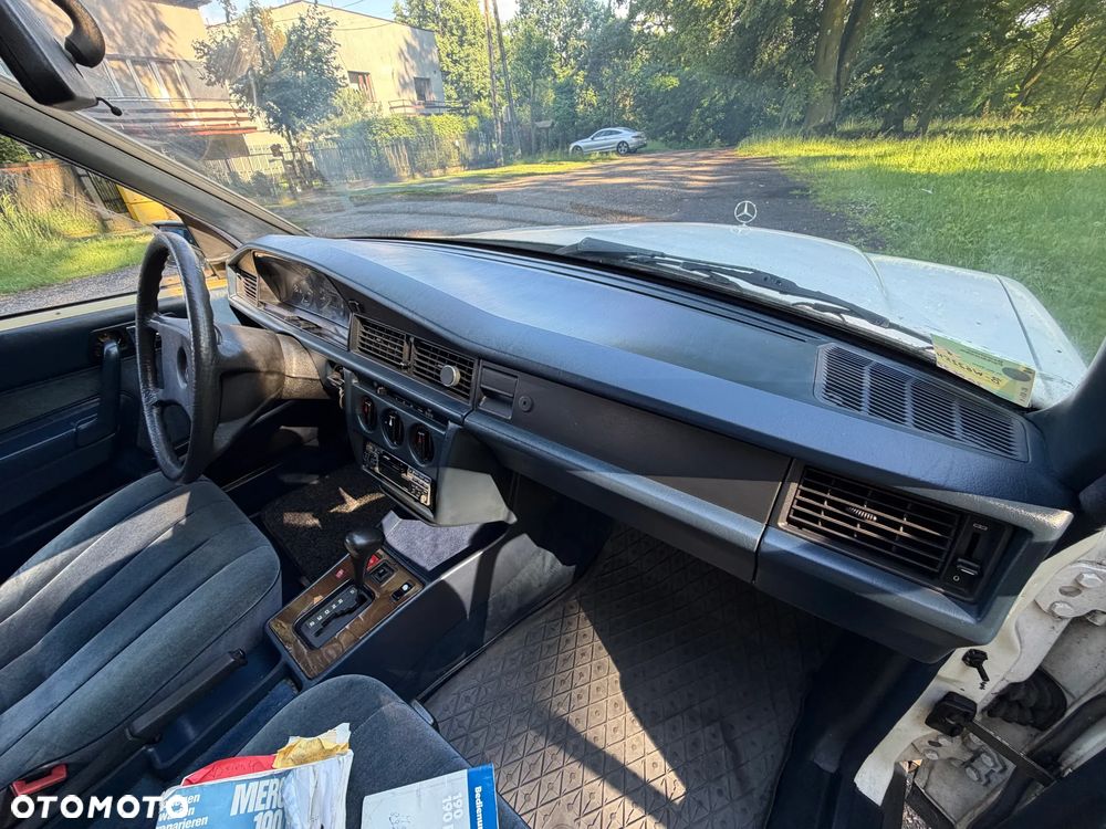 Mercedes-Benz W201 (190) - 29