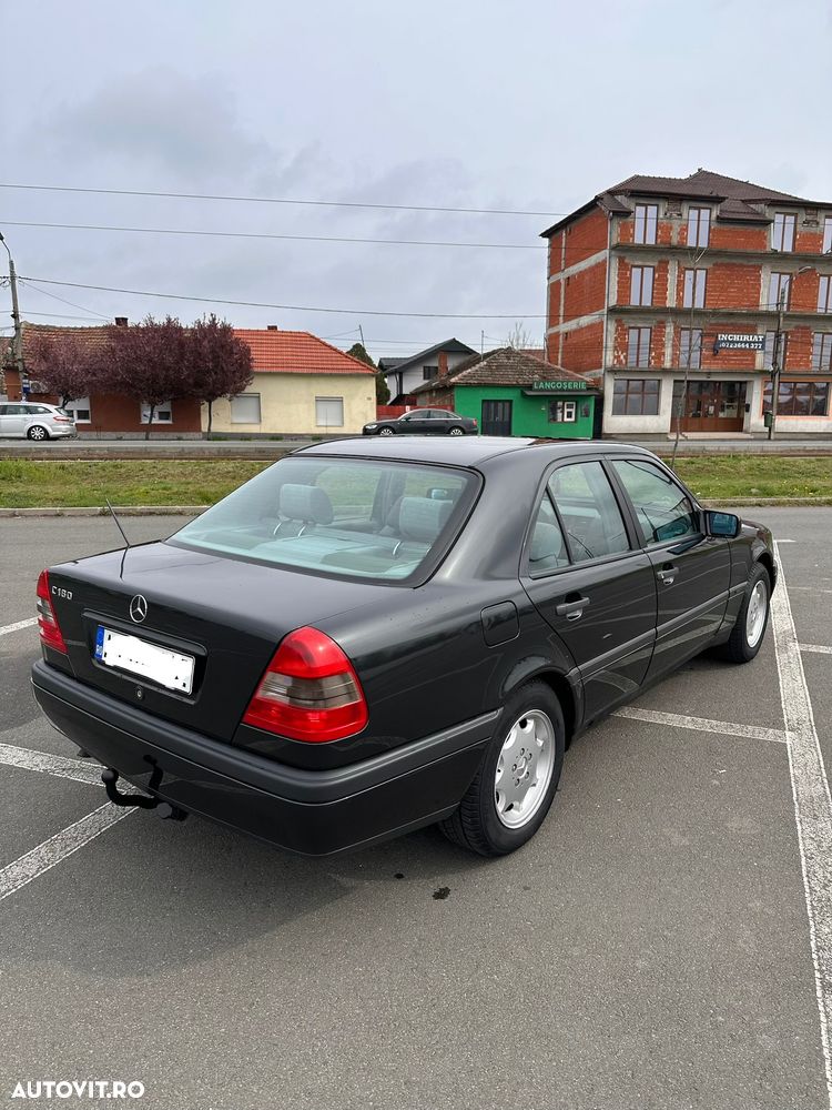 Mercedes-Benz C - 4