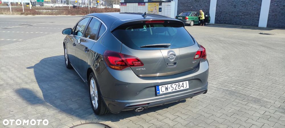 Opel Astra 2.0 CDTI Exklusiv - 7