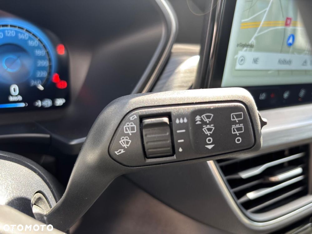 Ford Kuga - 25