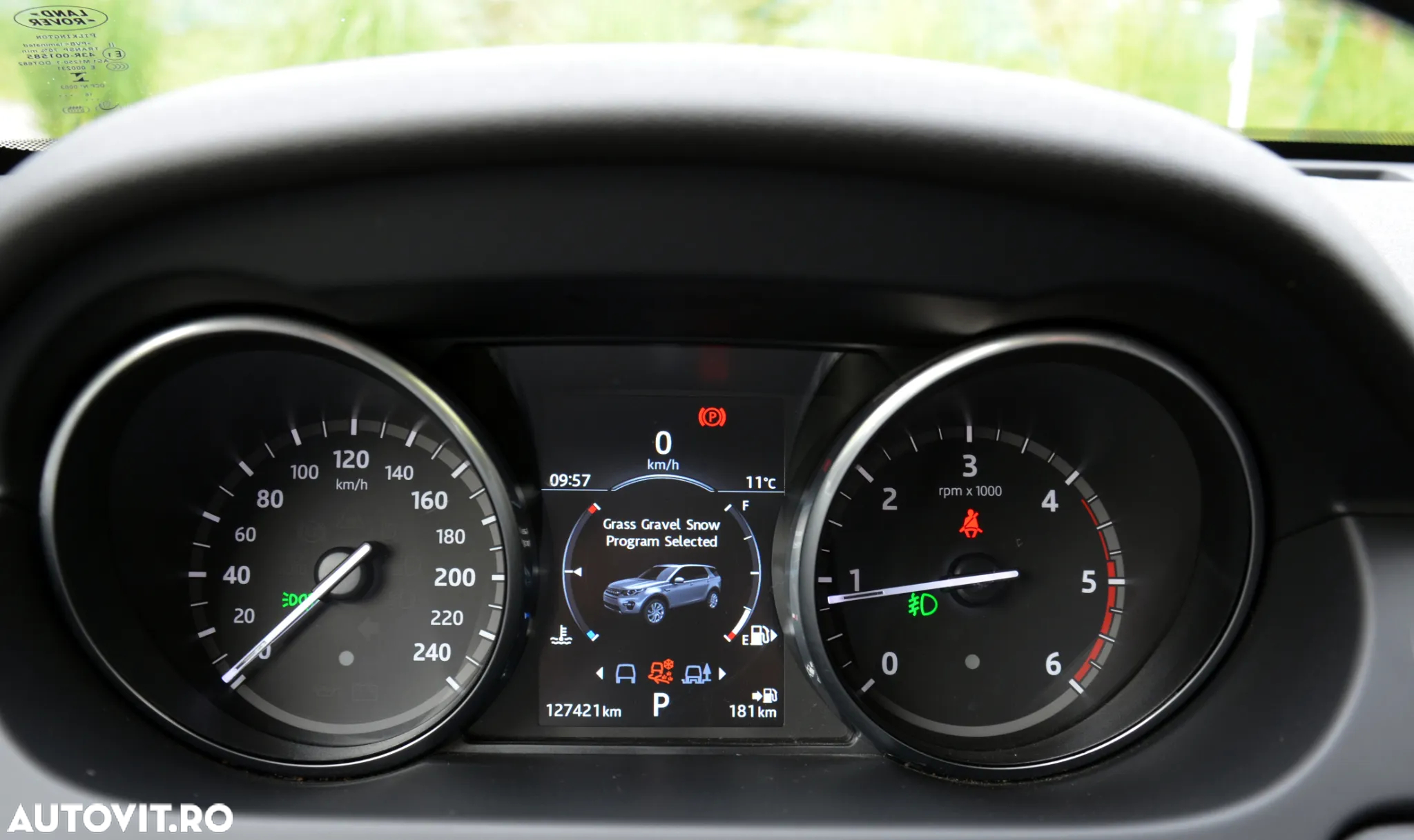 Land Rover Discovery Sport 2.0 D180 R-Dynamic MHEV HSE - 29