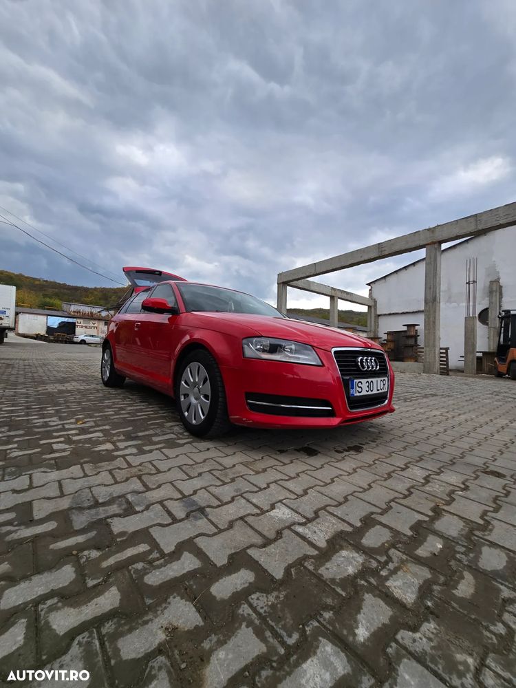 Audi A3 Sportback 1.6 TDI Attraction - 2