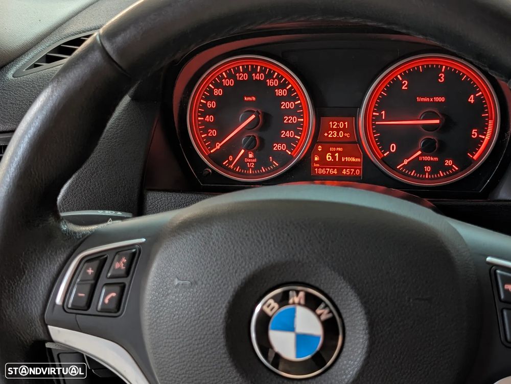 BMW X1 sDrive16d Sport Line - 32