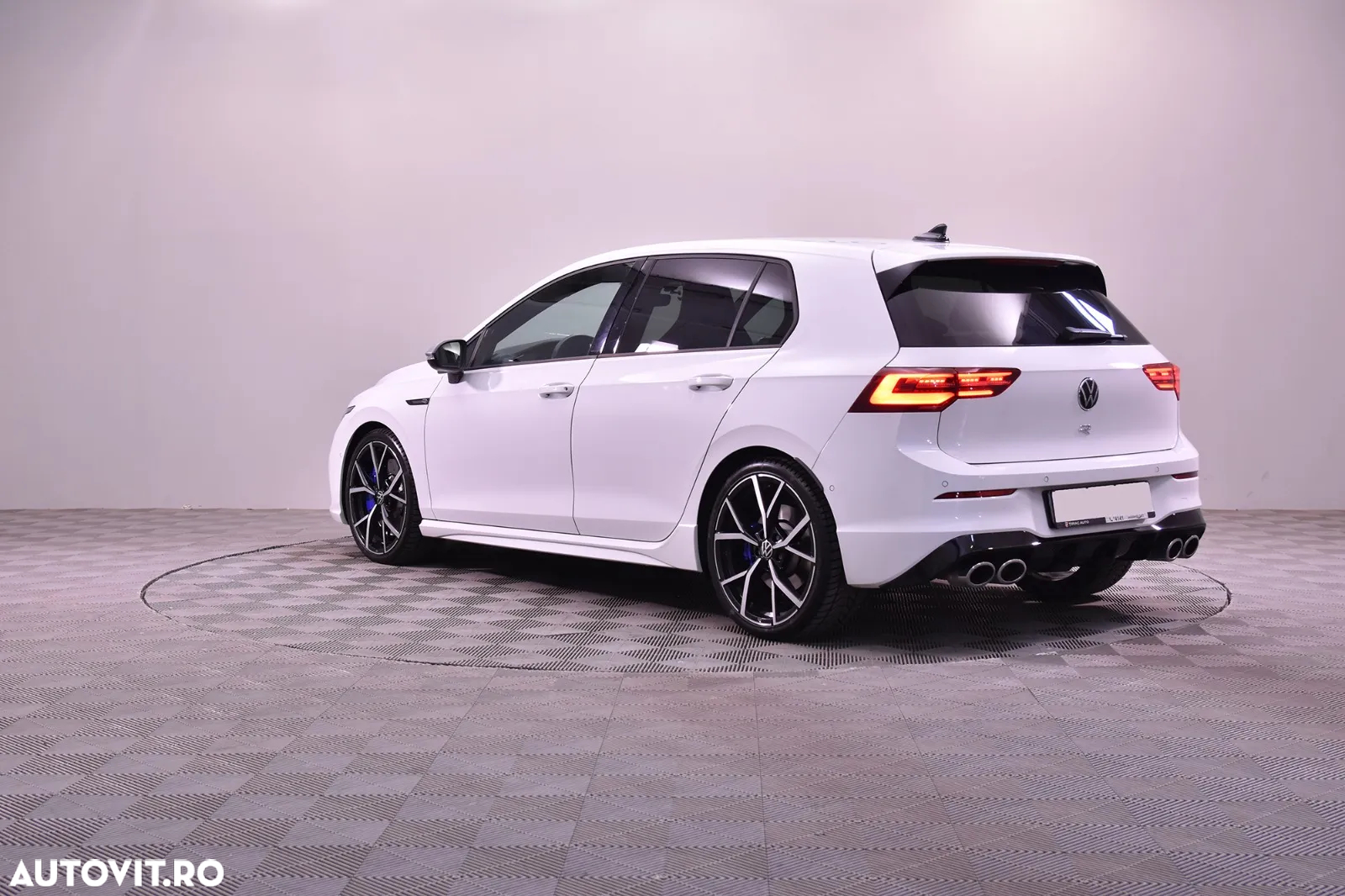 Volkswagen Golf 2.0 TSI DSG 4Motion R - 3