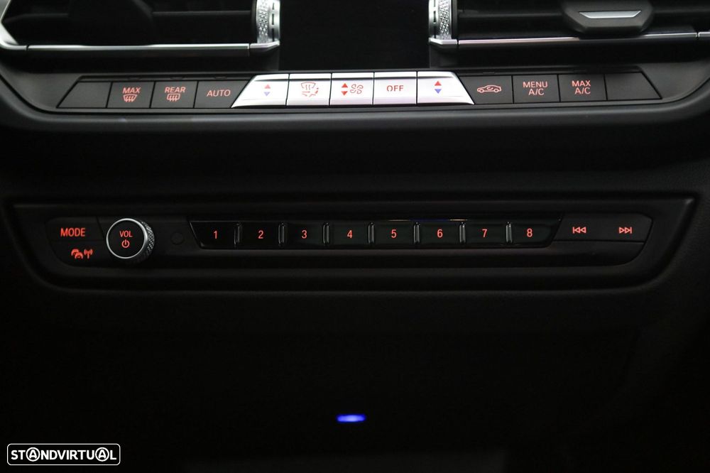 BMW 118 d Pack Desportivo M Pro - 30