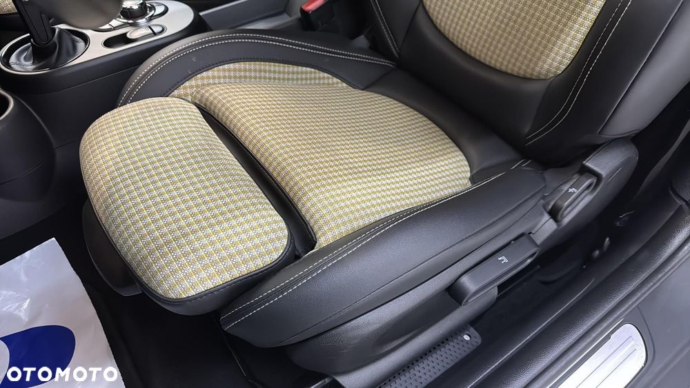 MINI Cooper SE Classic Trim - 14