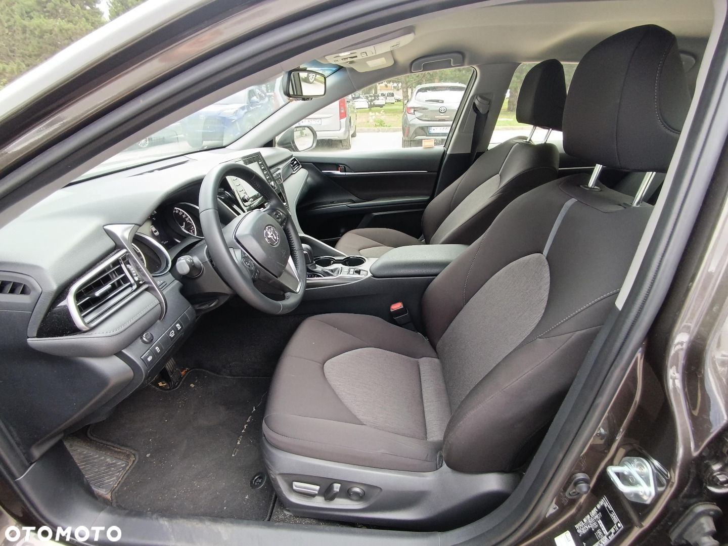 Toyota Camry - 7