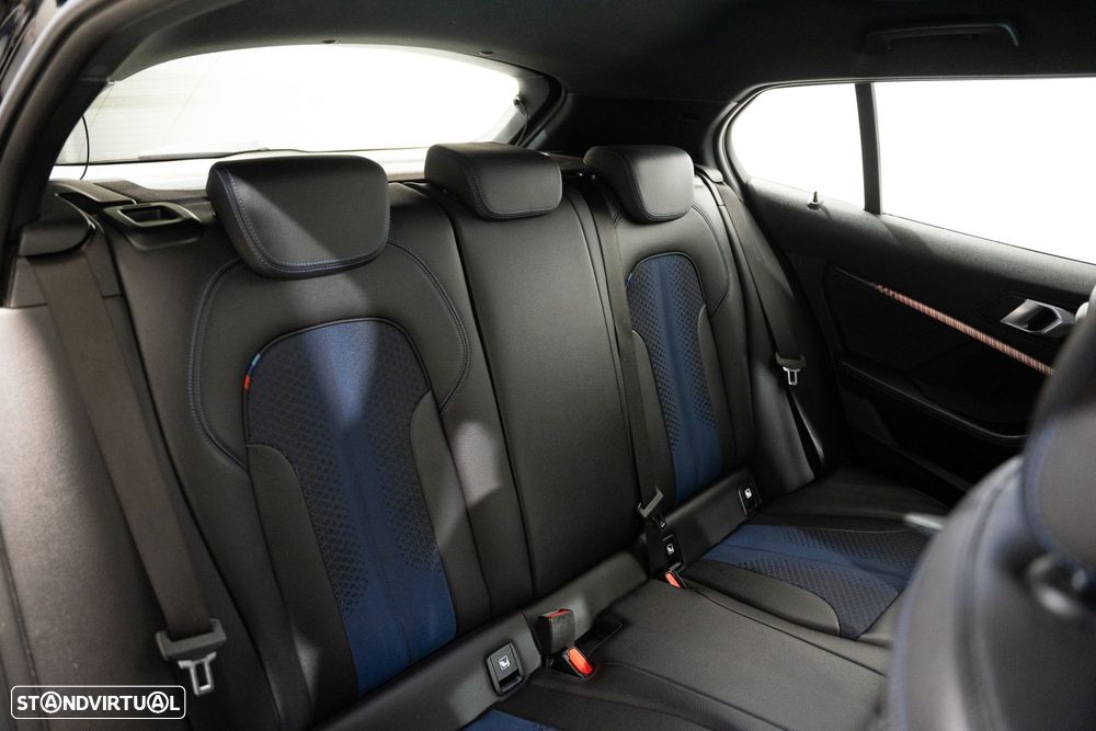 BMW 116 d Corporate Edition M — fotografia 23