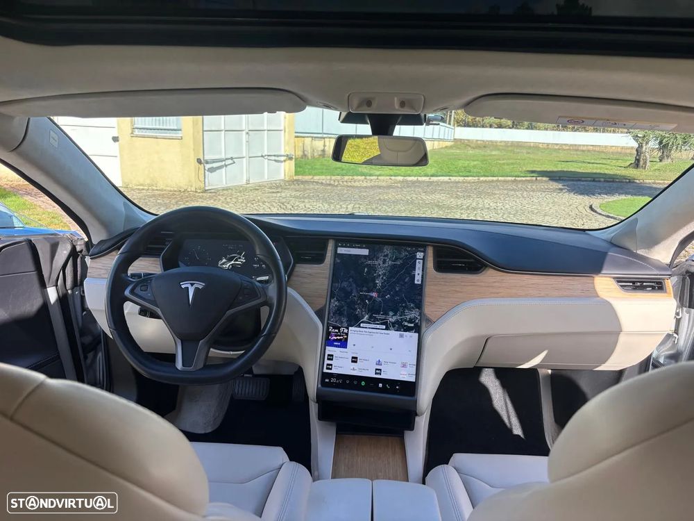 Tesla Model S 75D - 17
