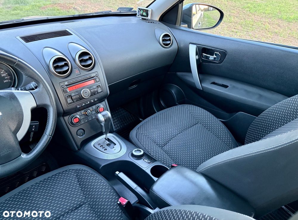 Nissan Qashqai 2.0 4x4 Tekna Premium CVT - 15