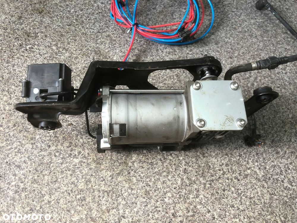 BMW E70 X5 pompa kompresor agregat zawieszenia tyl nivo X6 - 5