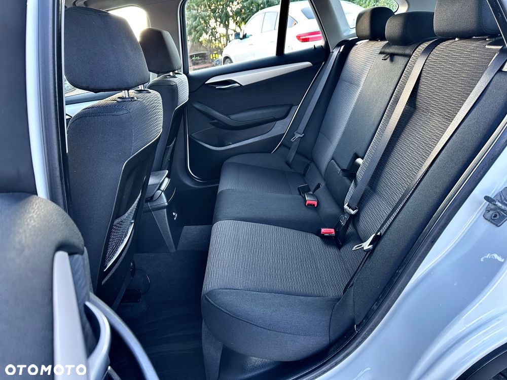 BMW X1 sDrive18i xLine - 30