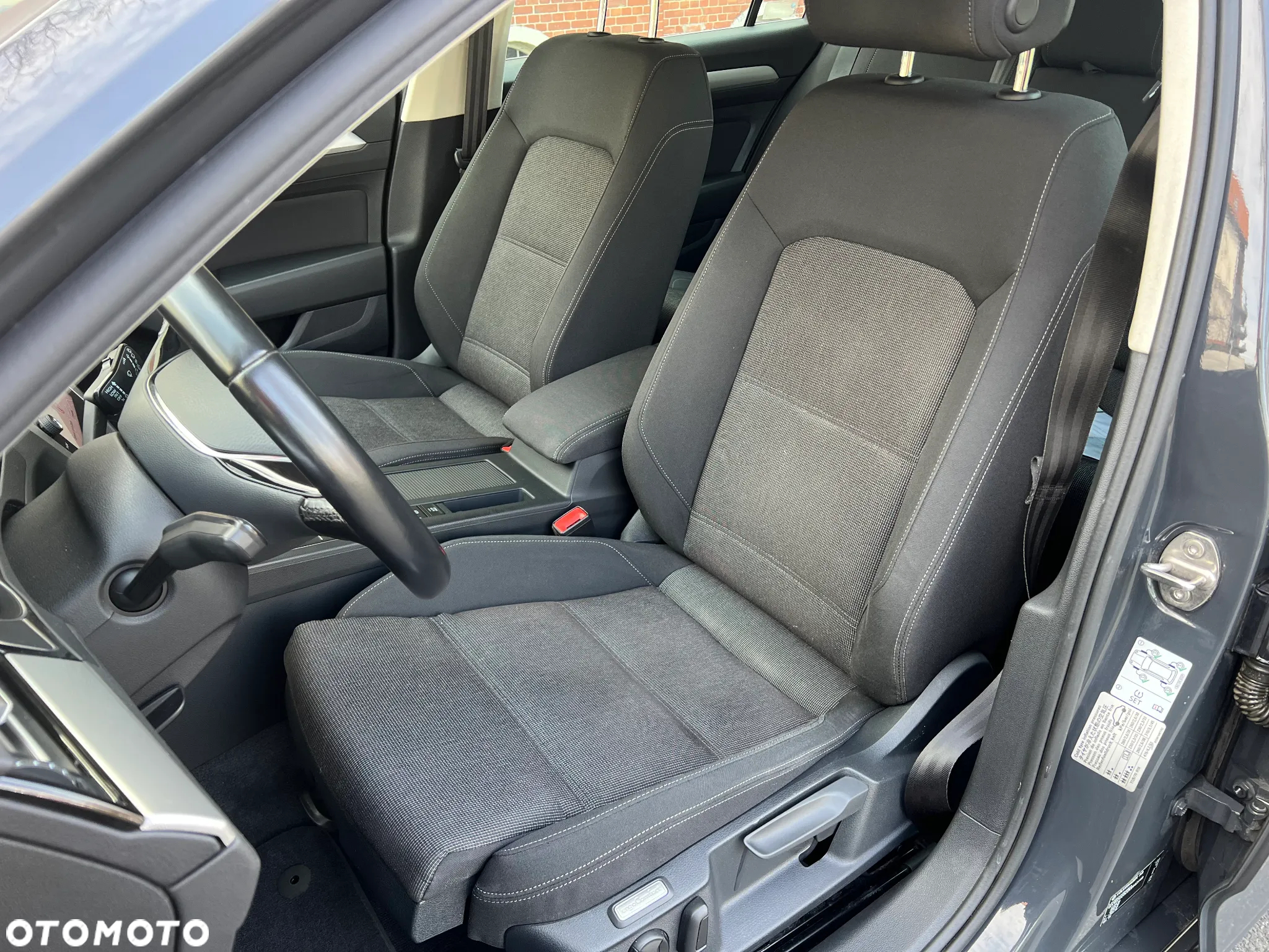 Volkswagen Passat 2.0 TDI BMT Comfortline - 10