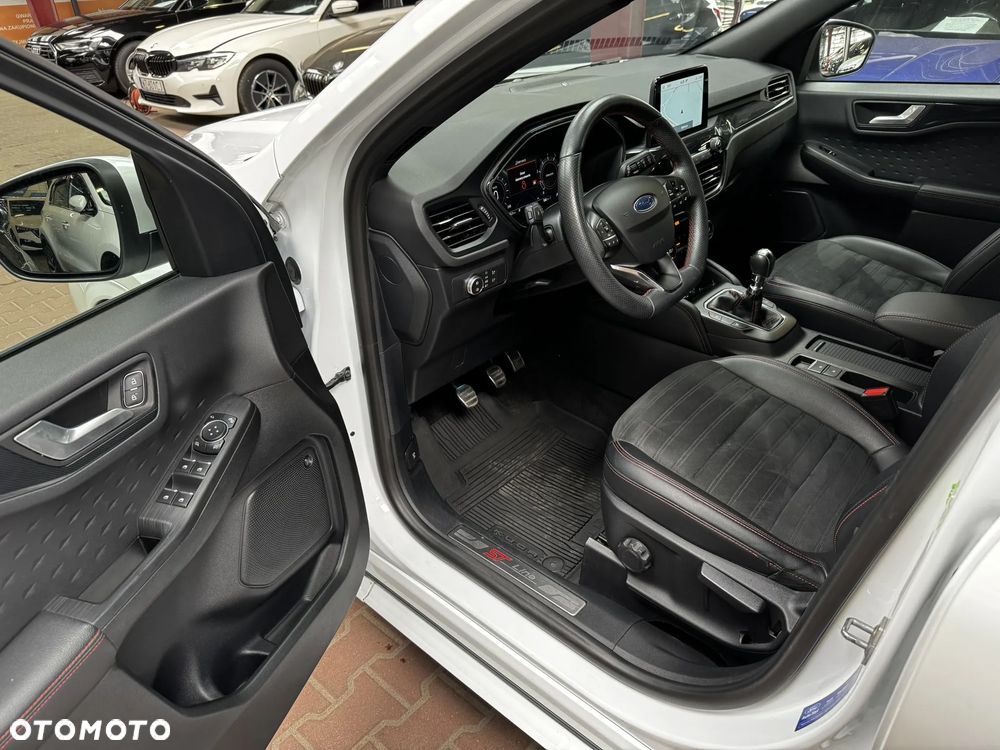Ford Kuga - 11