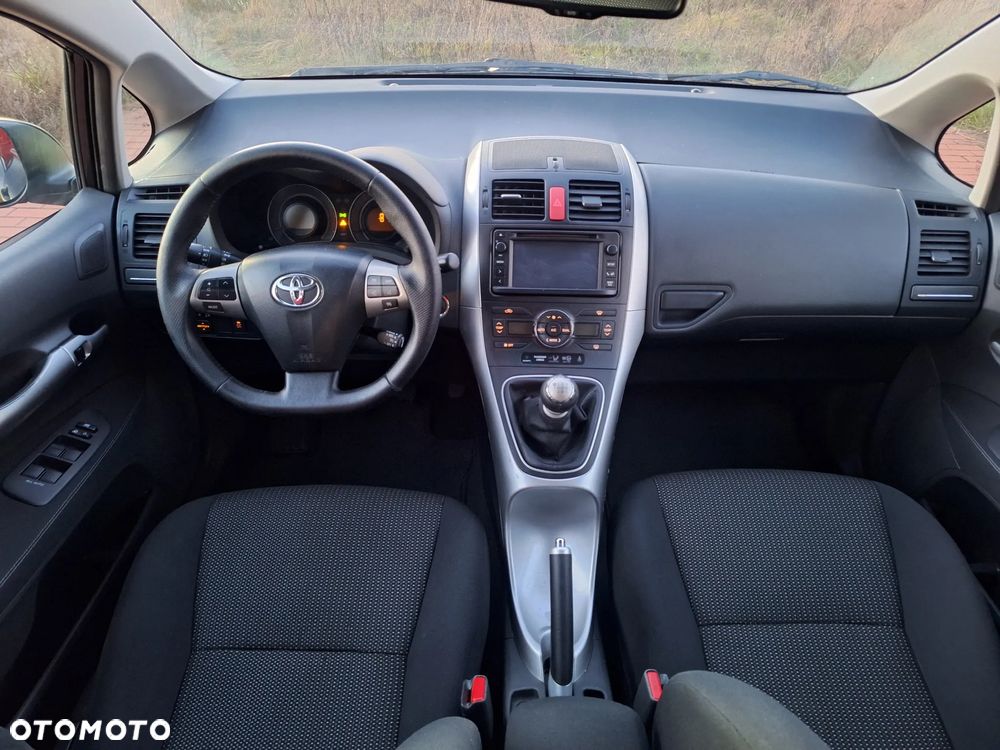Toyota Auris 1.6 Executive - 19