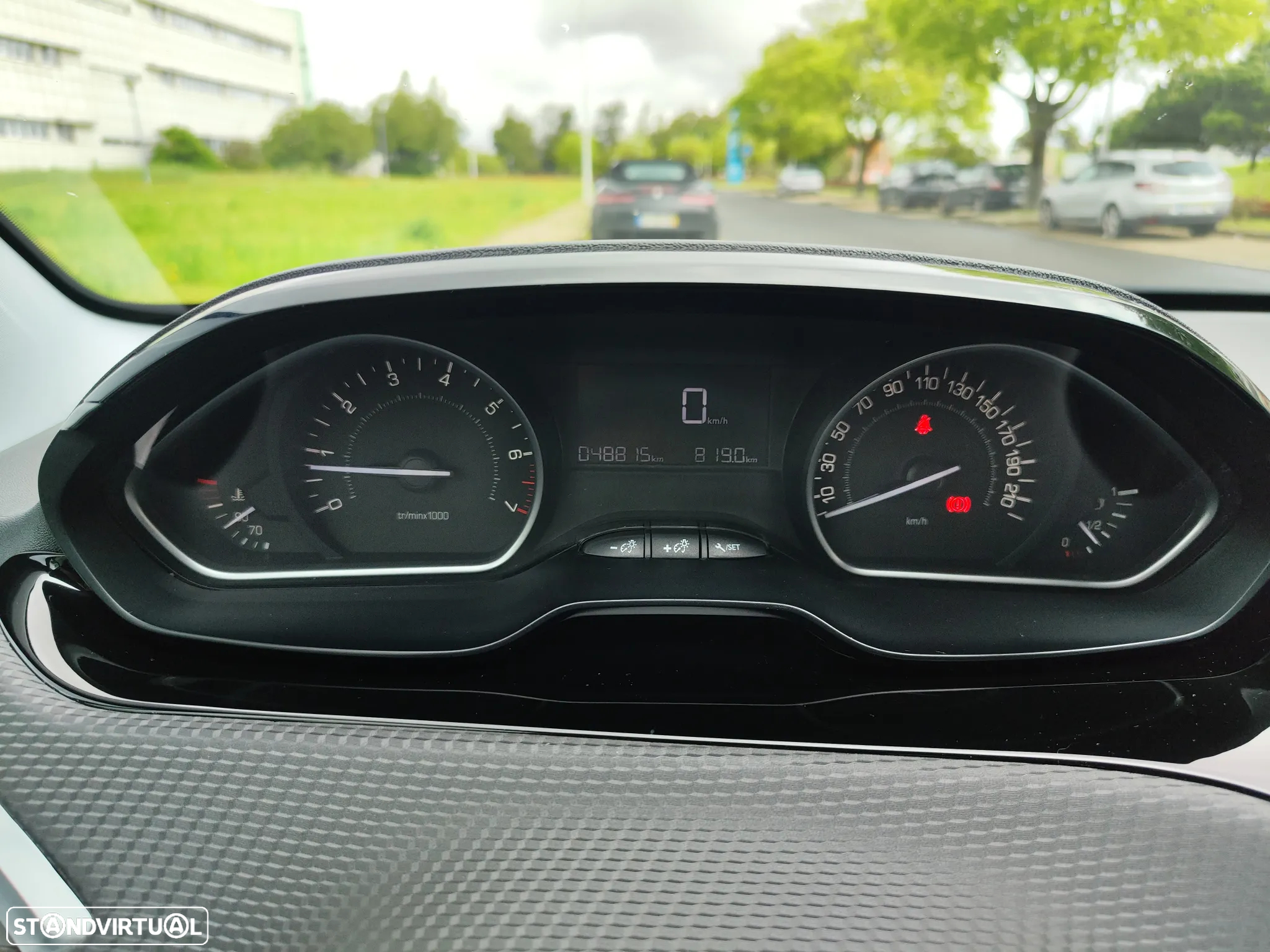 Peugeot 208 1.2 PureTech Style - 12