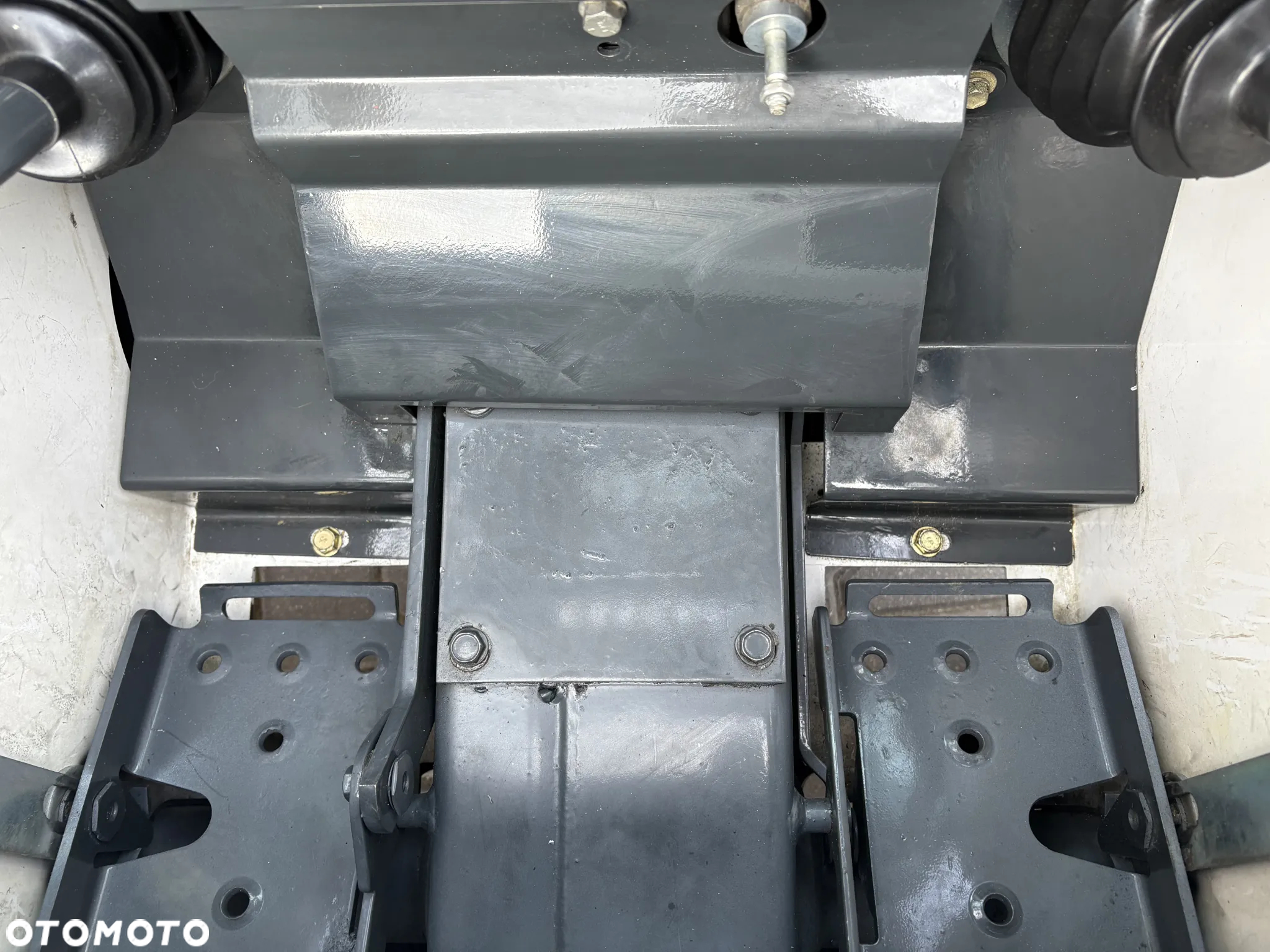 Bobcat S70 - 24