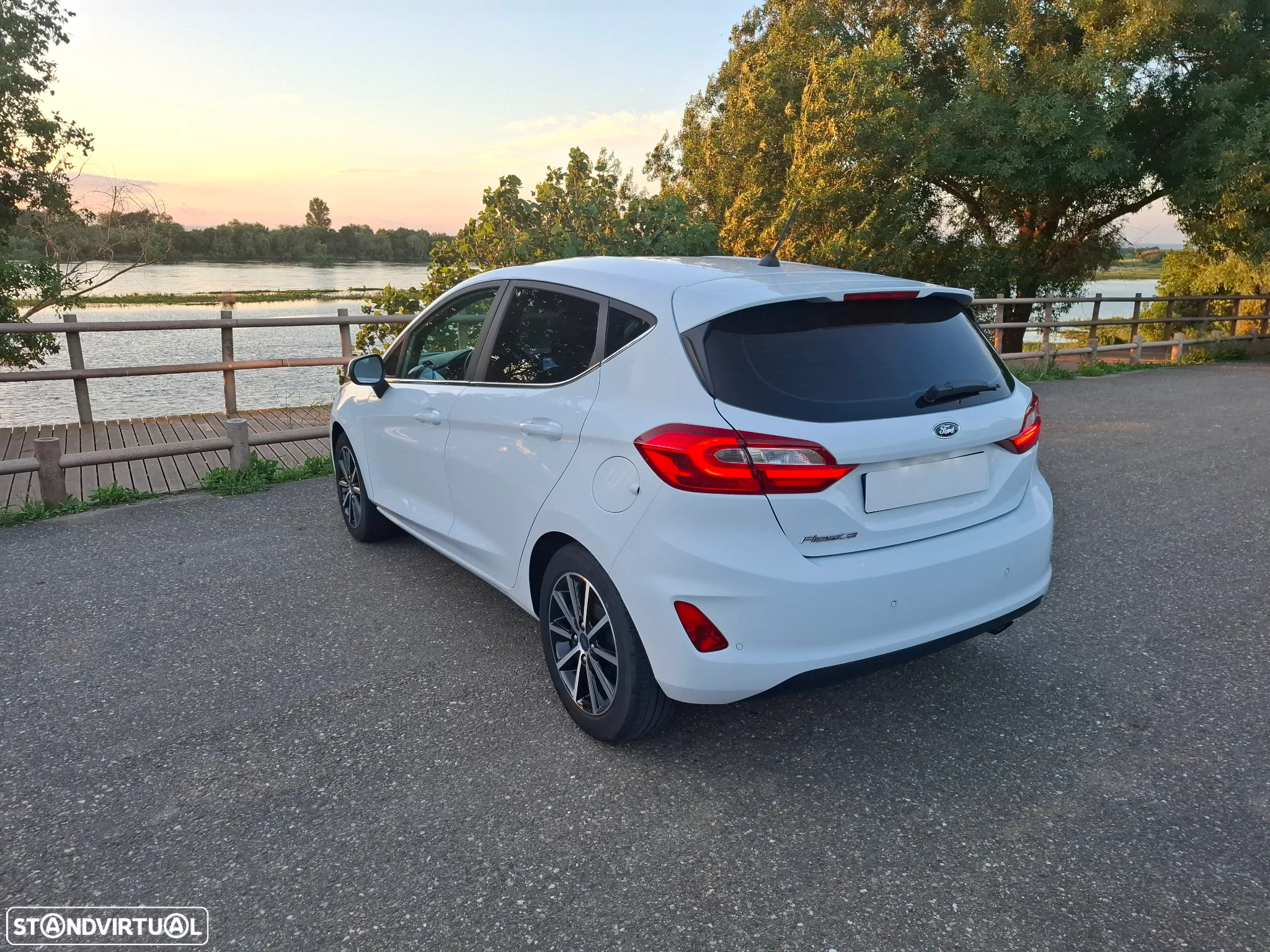Ford Fiesta 1.0 EcoBoost Titanium - 14