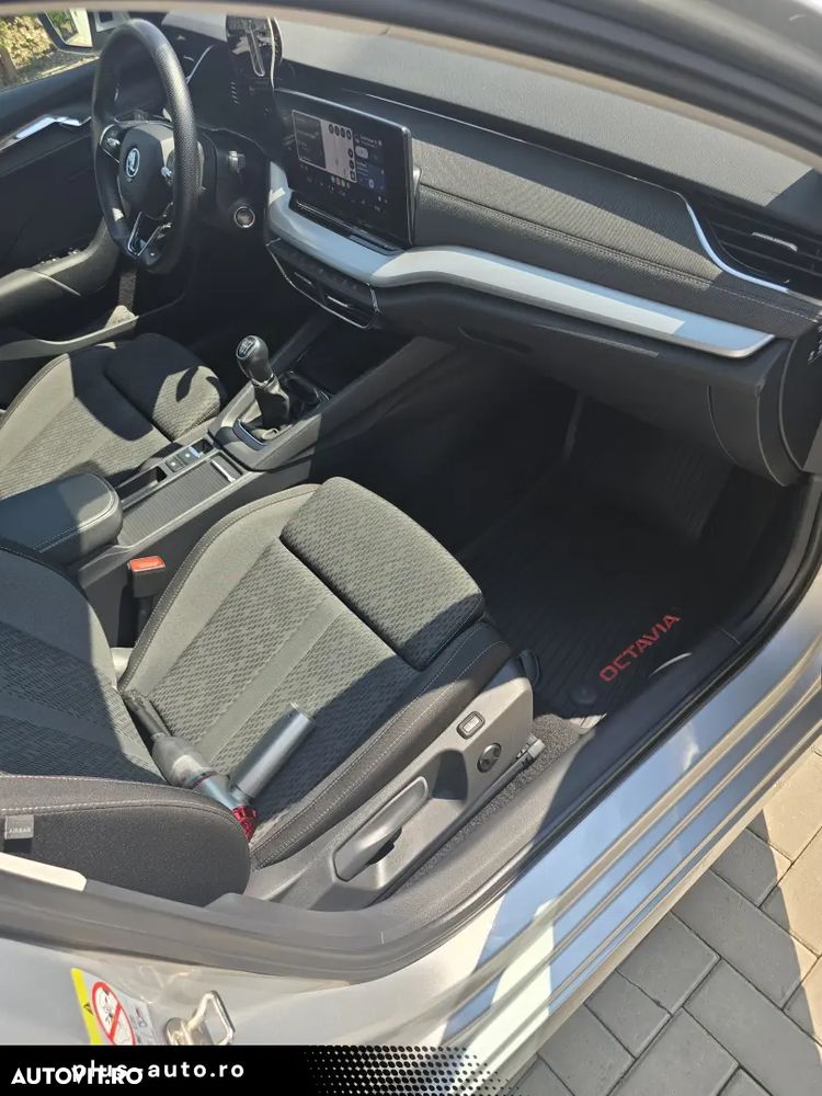 Skoda Octavia 2.0 TDI Style - 12