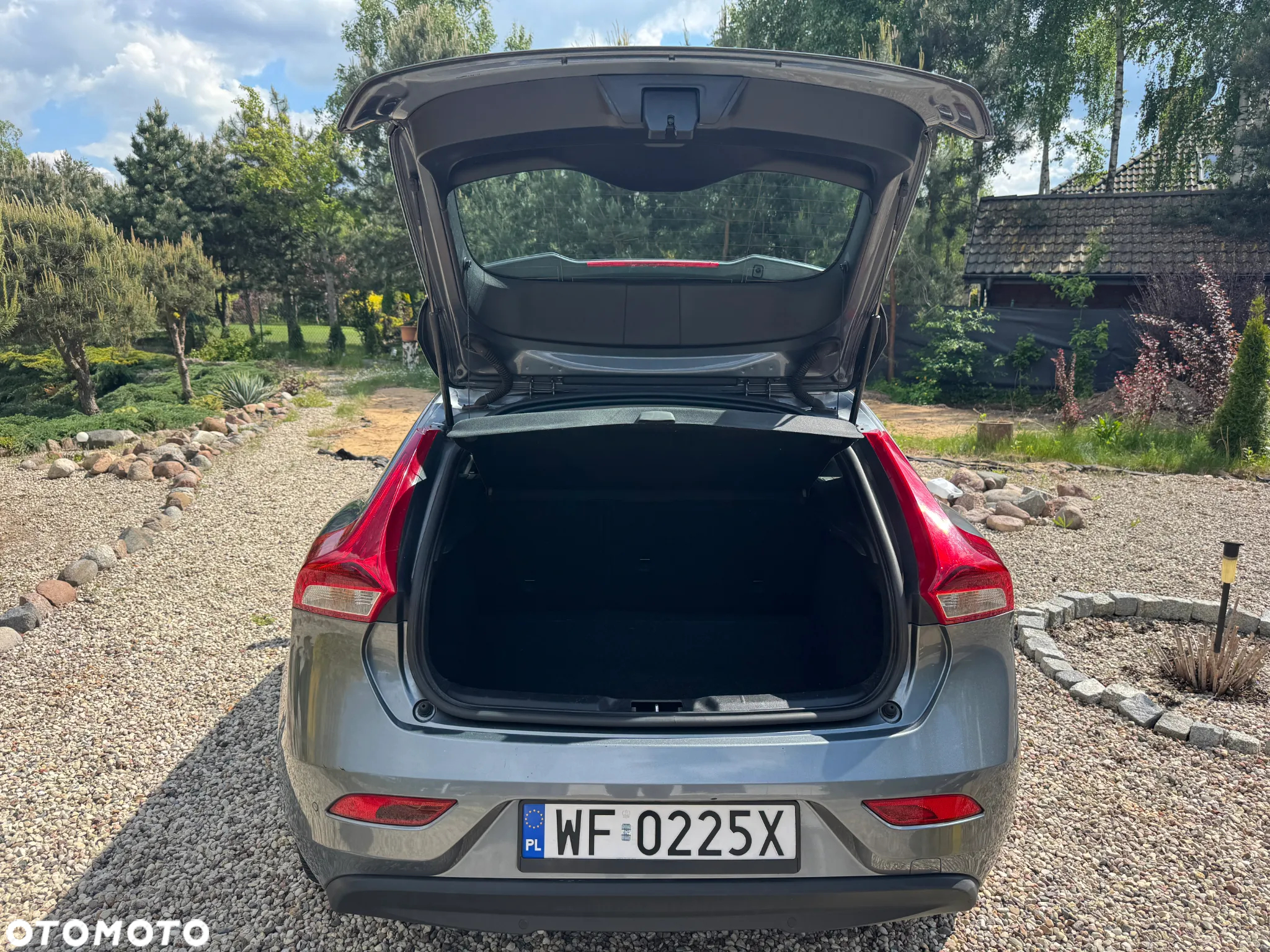 Volvo V40 D2 - 10