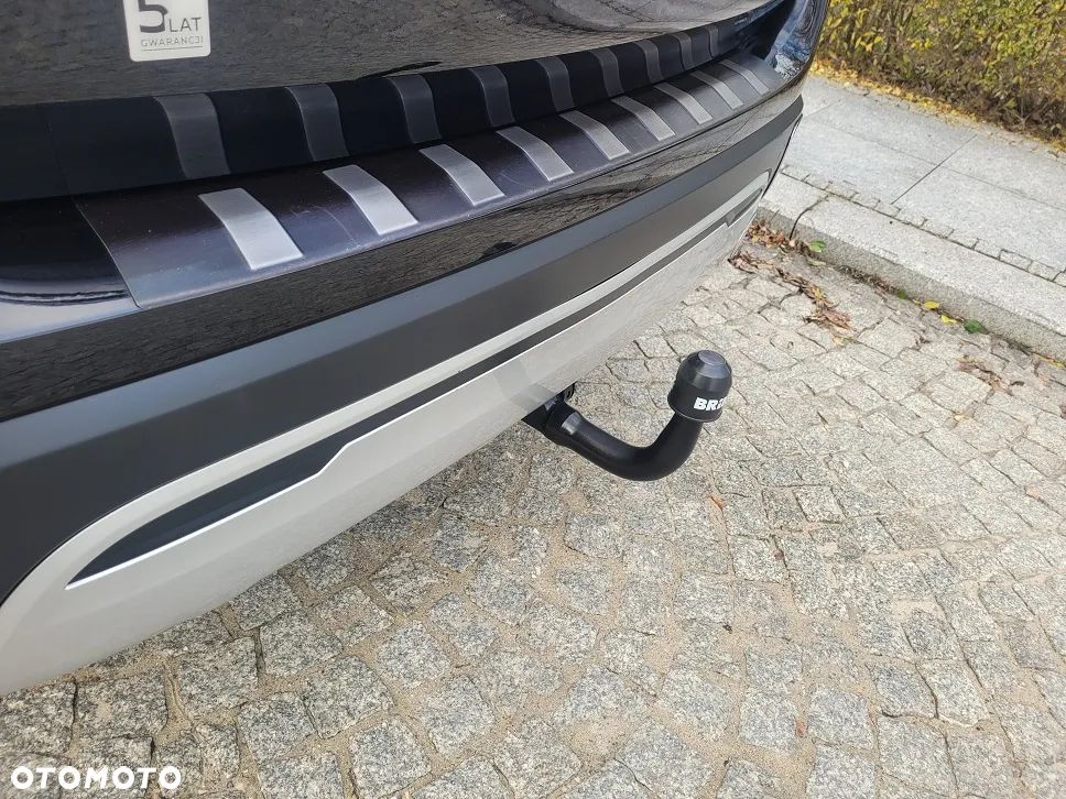 Mitsubishi Outlander 2.0 Intense + Navi 4WD CVT - 17