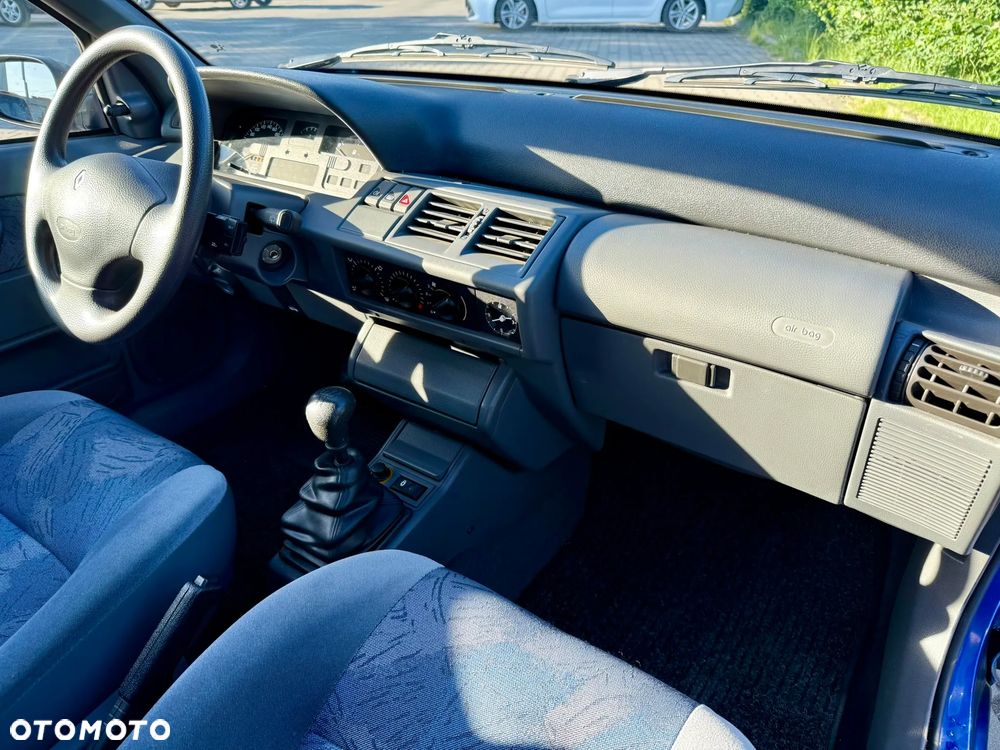 Renault Clio 1.2 RN - 9